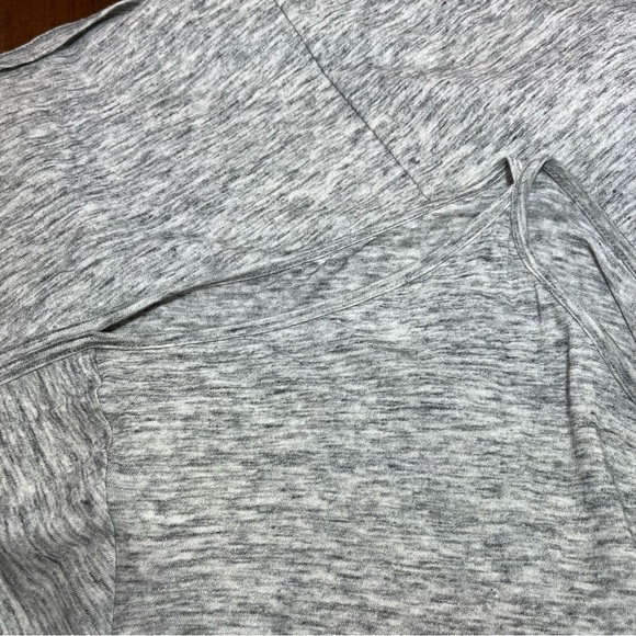 New Express Open Shoulder Top Blouse Shirt Women’s Size Small Gray Long Sleeve - Picture 7 of 8